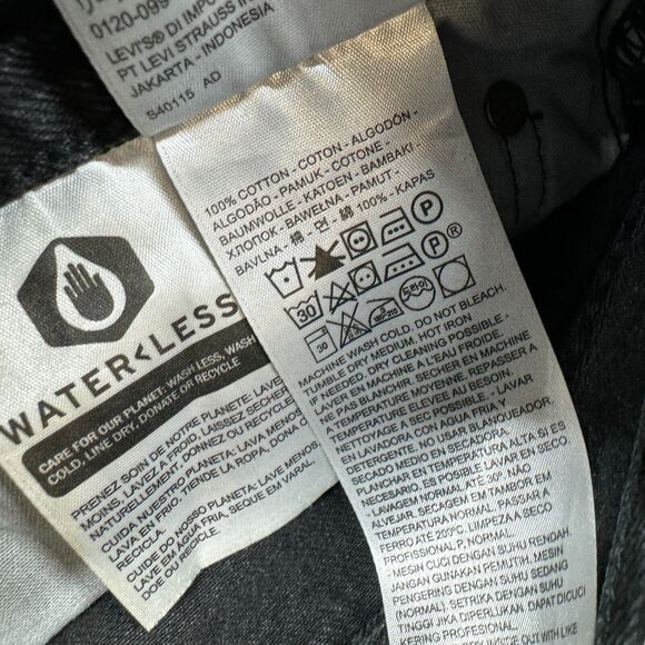 Levis Womens Premium 501 Original Shorts Black Denim Cut Off 32 Waist Distressed - Picture 9 of 12